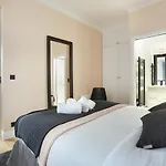 Apartment Opéra by Studio prestige